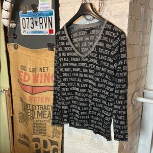 Rock & Republic Tissue Thin Tee Fun Words and Phrases Women M Reg